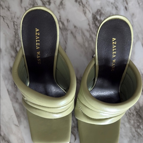 Azalea Wang Posh Khaki Hit the City Sandles Sz 7.5- Viral New Heels retails 109$ - Picture 15 of 17